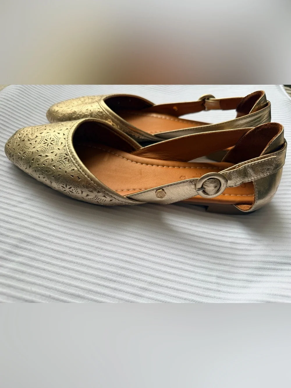 Gold Leather Slingback Flats/Vacation/Office/Casual Chic/Quiet Luxury/US 10–10.5 - Picture 2 of 6